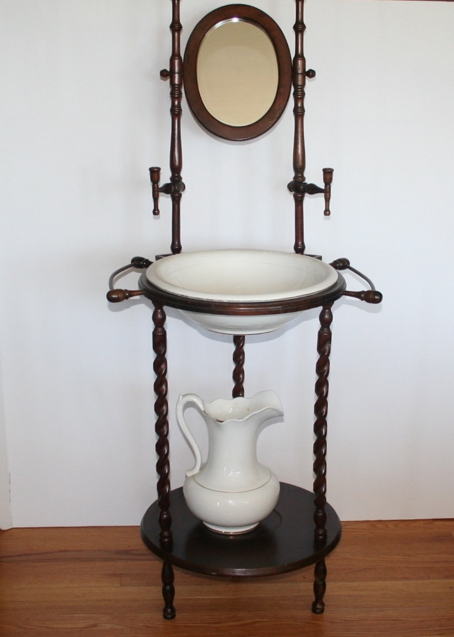 Vintage Victorian Wash Stand