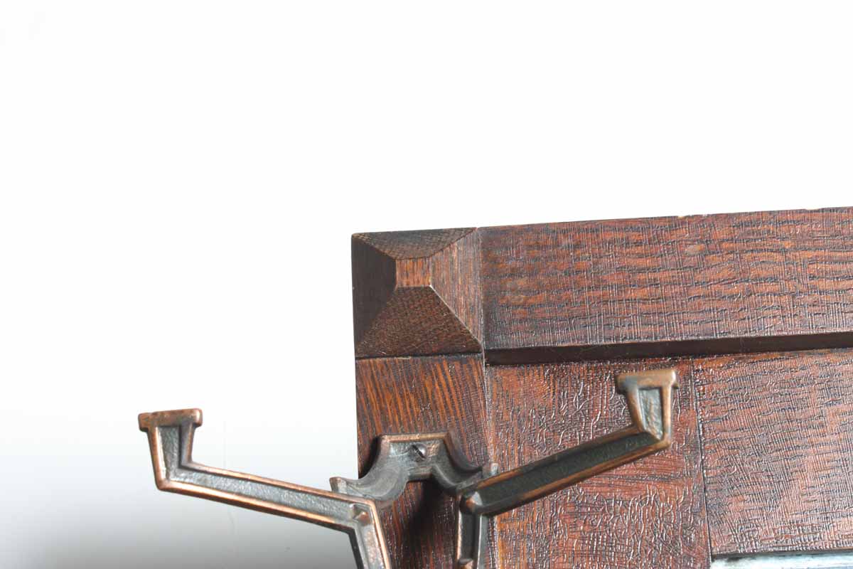 Arts and Crafts Style Tiger Oak Hall Tree Seat