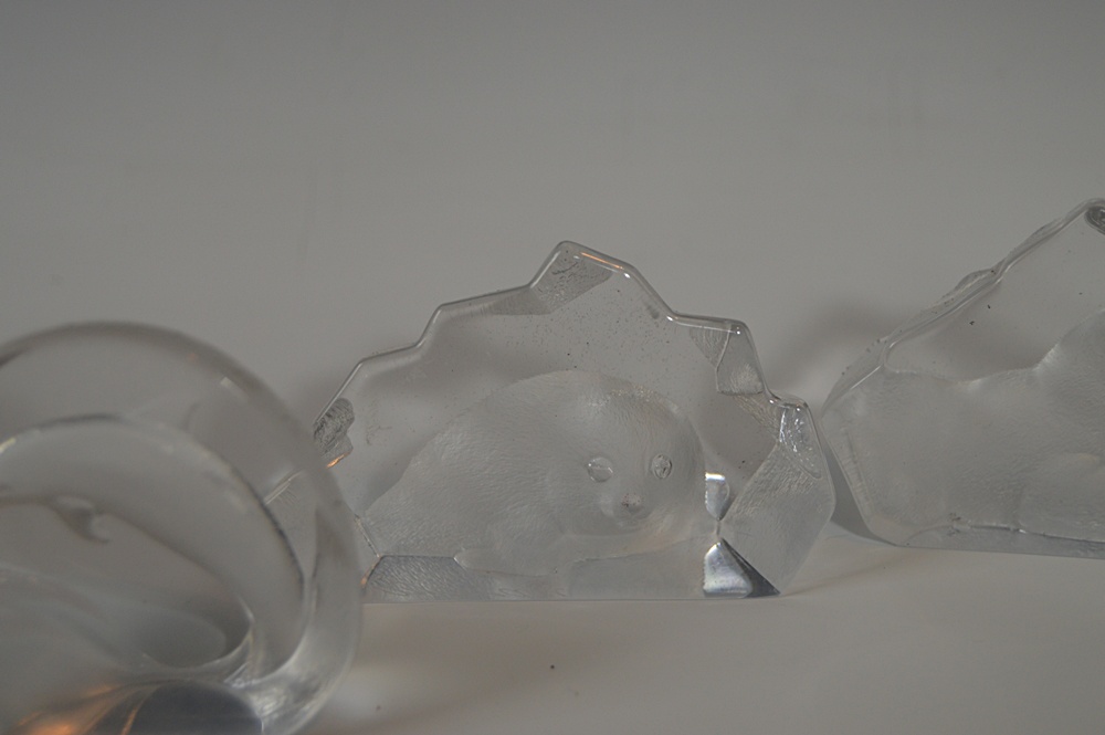 Signed Mats Jonasson Swedish Lead Crystal Figurines