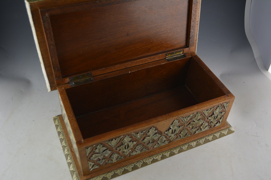 Antique Beautifully Carved Mahogany Dresser Box