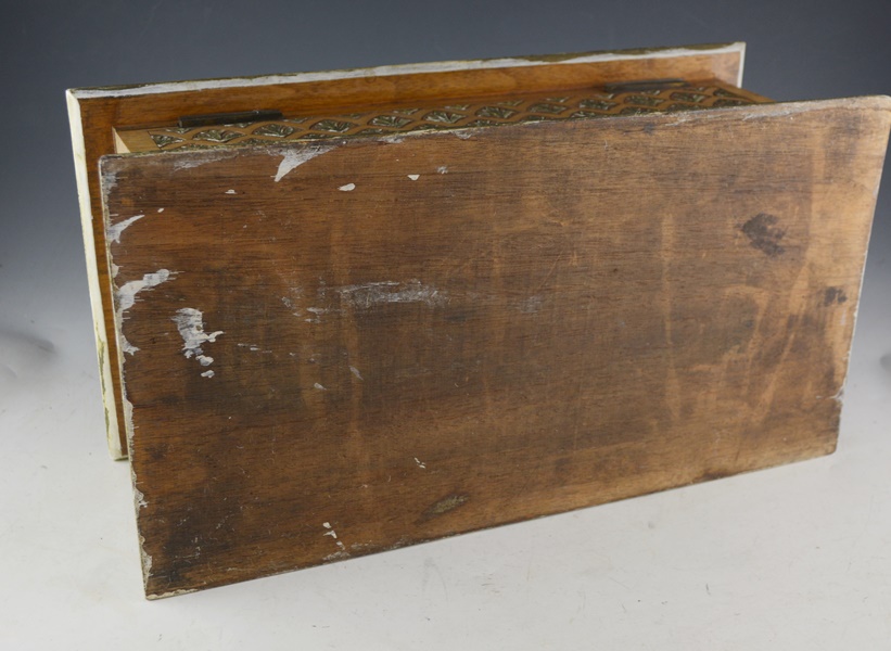 Antique Beautifully Carved Mahogany Dresser Box