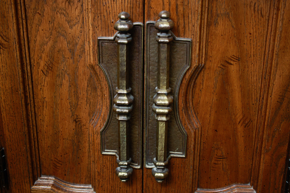 Vintage Oak American Drew Nightstand