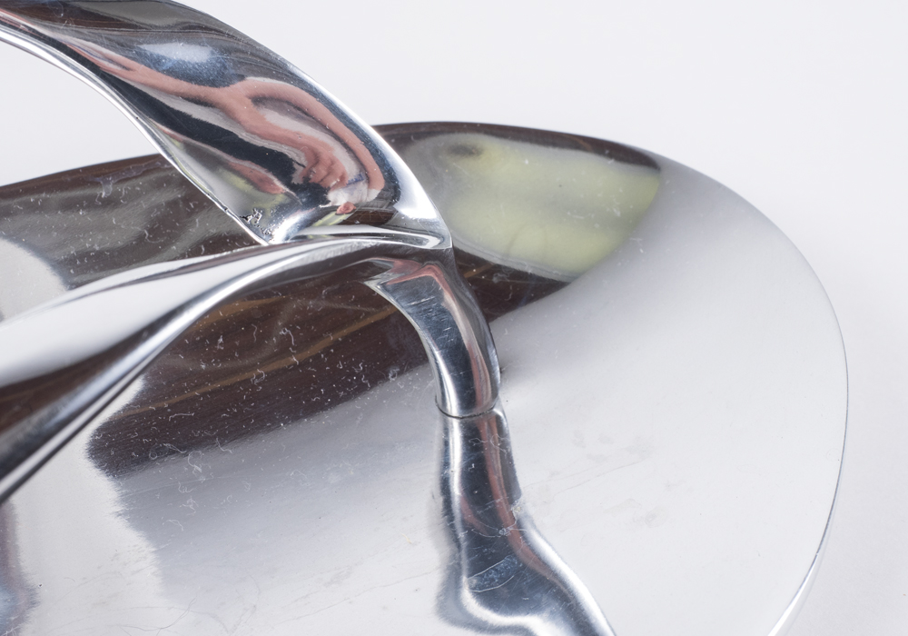 Mariposa Aluminum Flip Flop Server