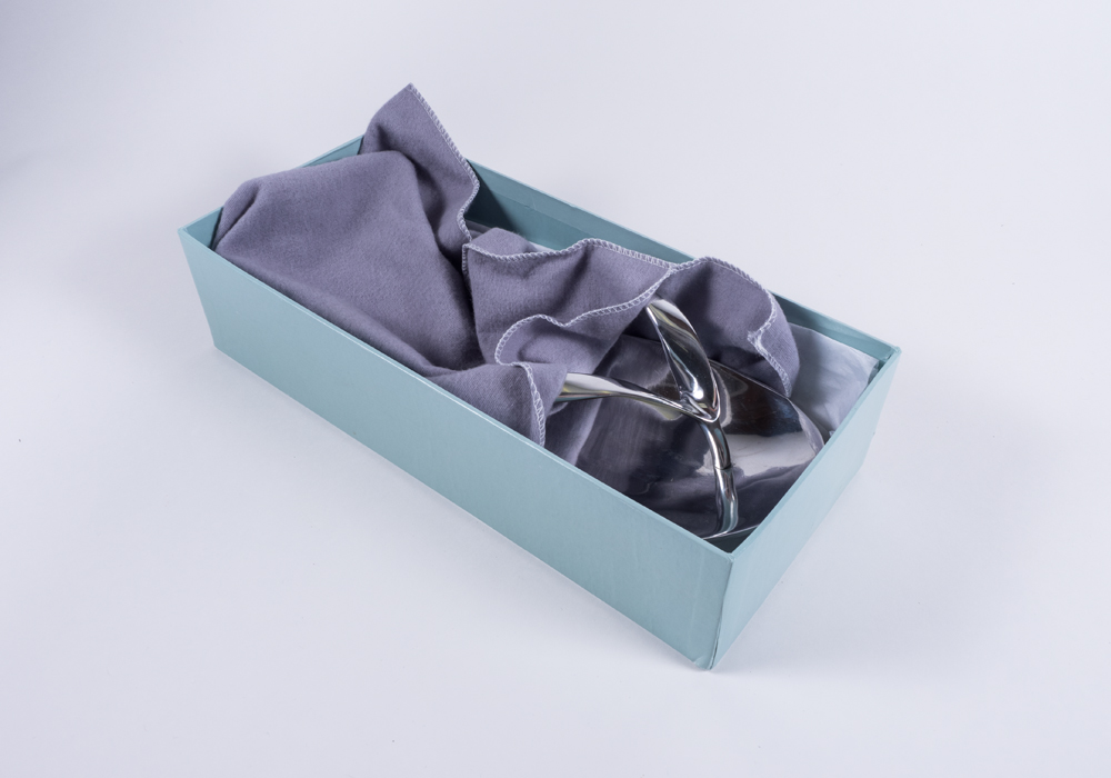 Mariposa Aluminum Flip Flop Server