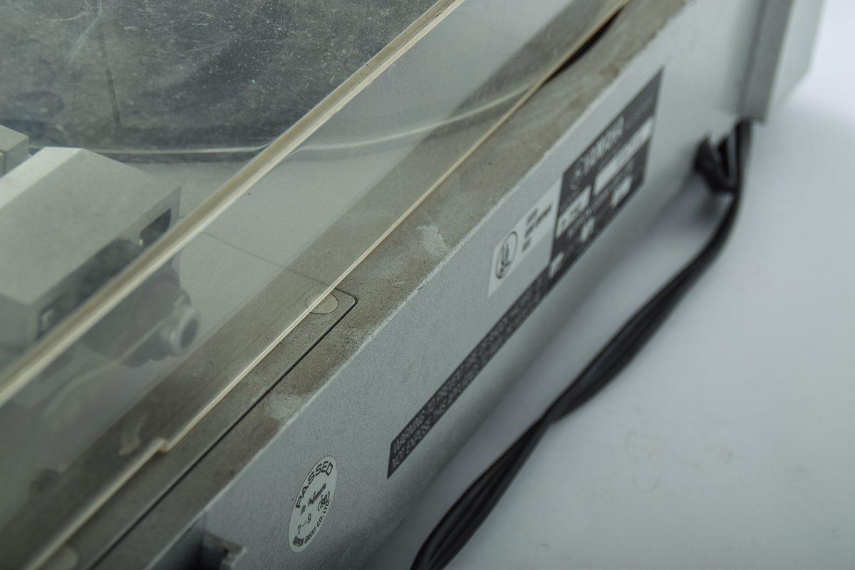 Yamaha P-750 Record Player