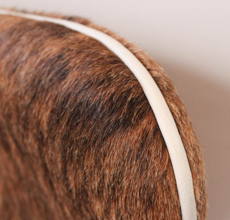 Haircalf Leather Egg-Style Chair