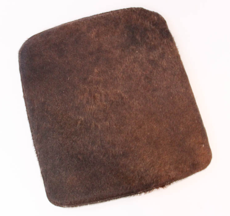 Haircalf Leather Egg-Style Chair