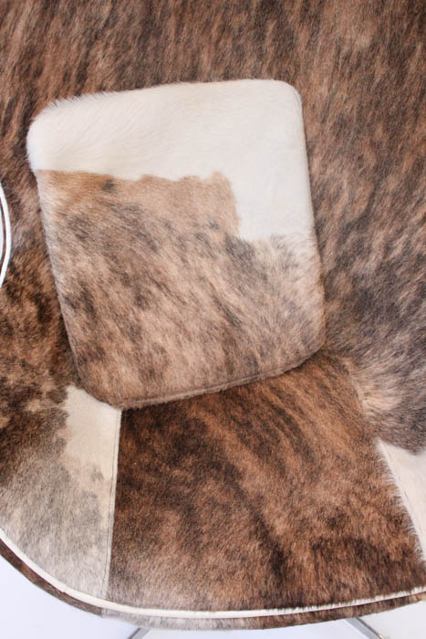 Haircalf Leather Egg-Style Chair