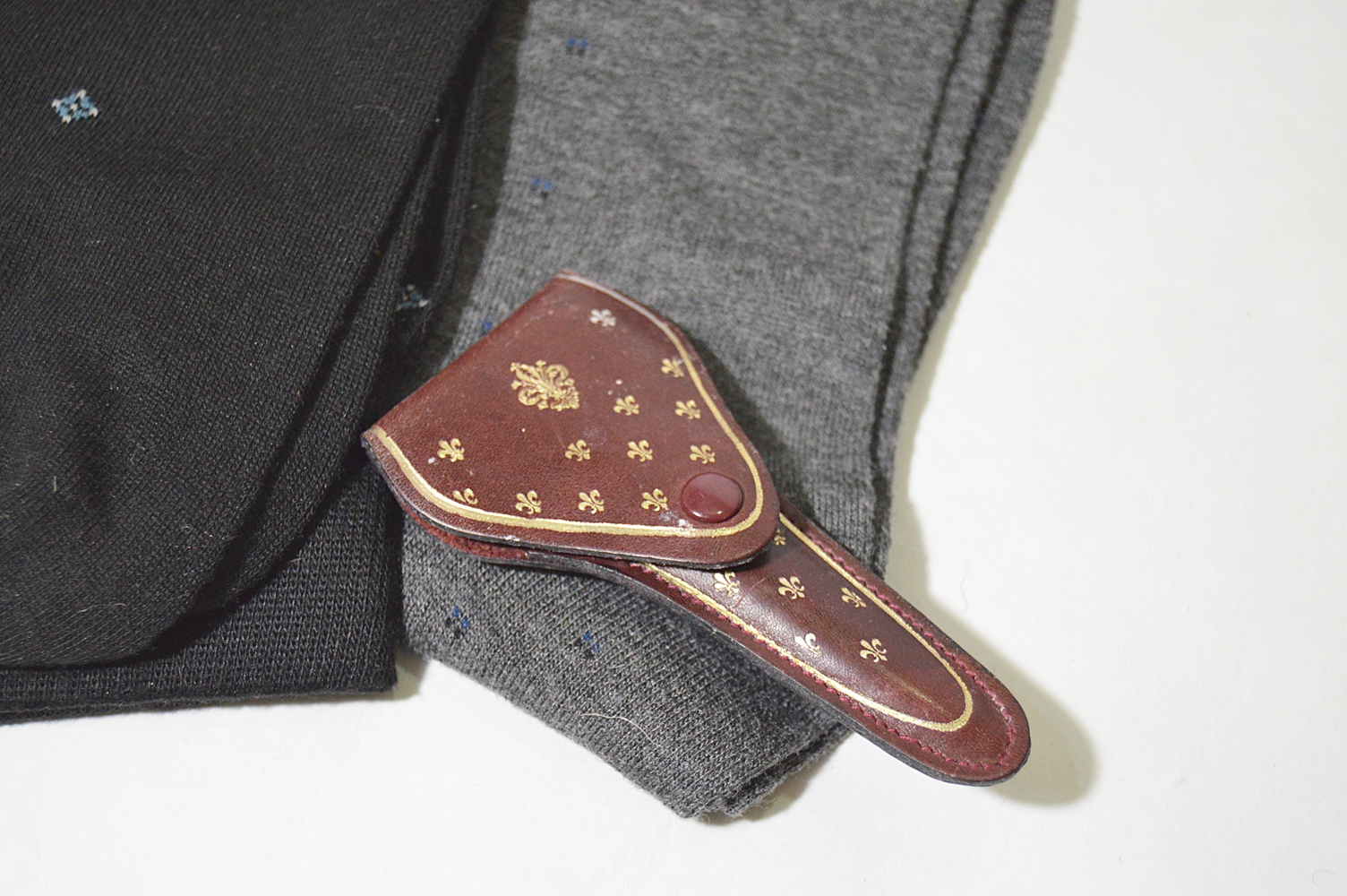 Men's Accessories with Brooks Brothers Leather Gloves, Pigskin Gloves