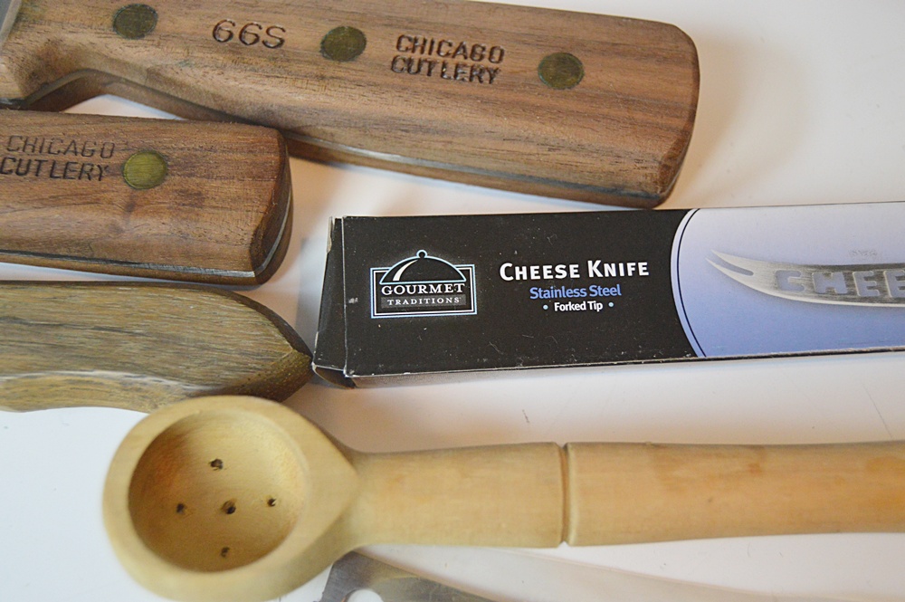 Chicago Knives, Burger Brewing Opener and More