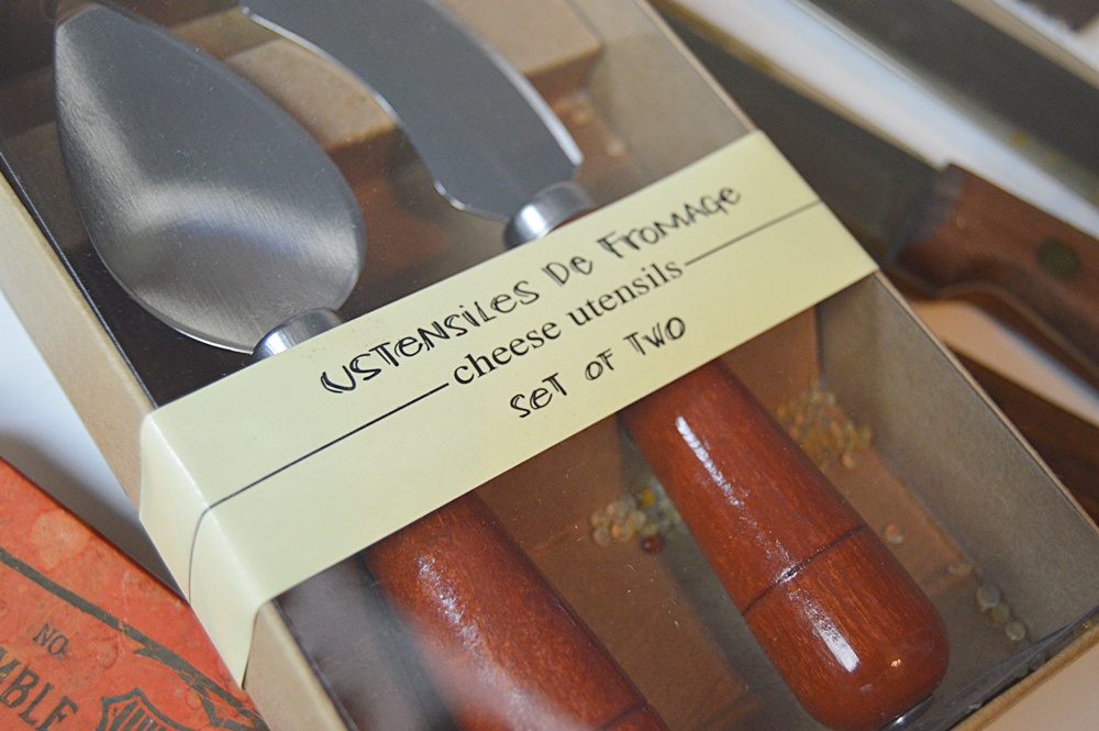 Chicago Knives, Burger Brewing Opener and More