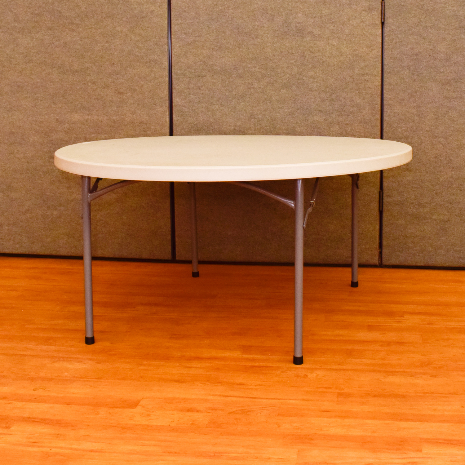 Heavy Duty Round Plastic Table