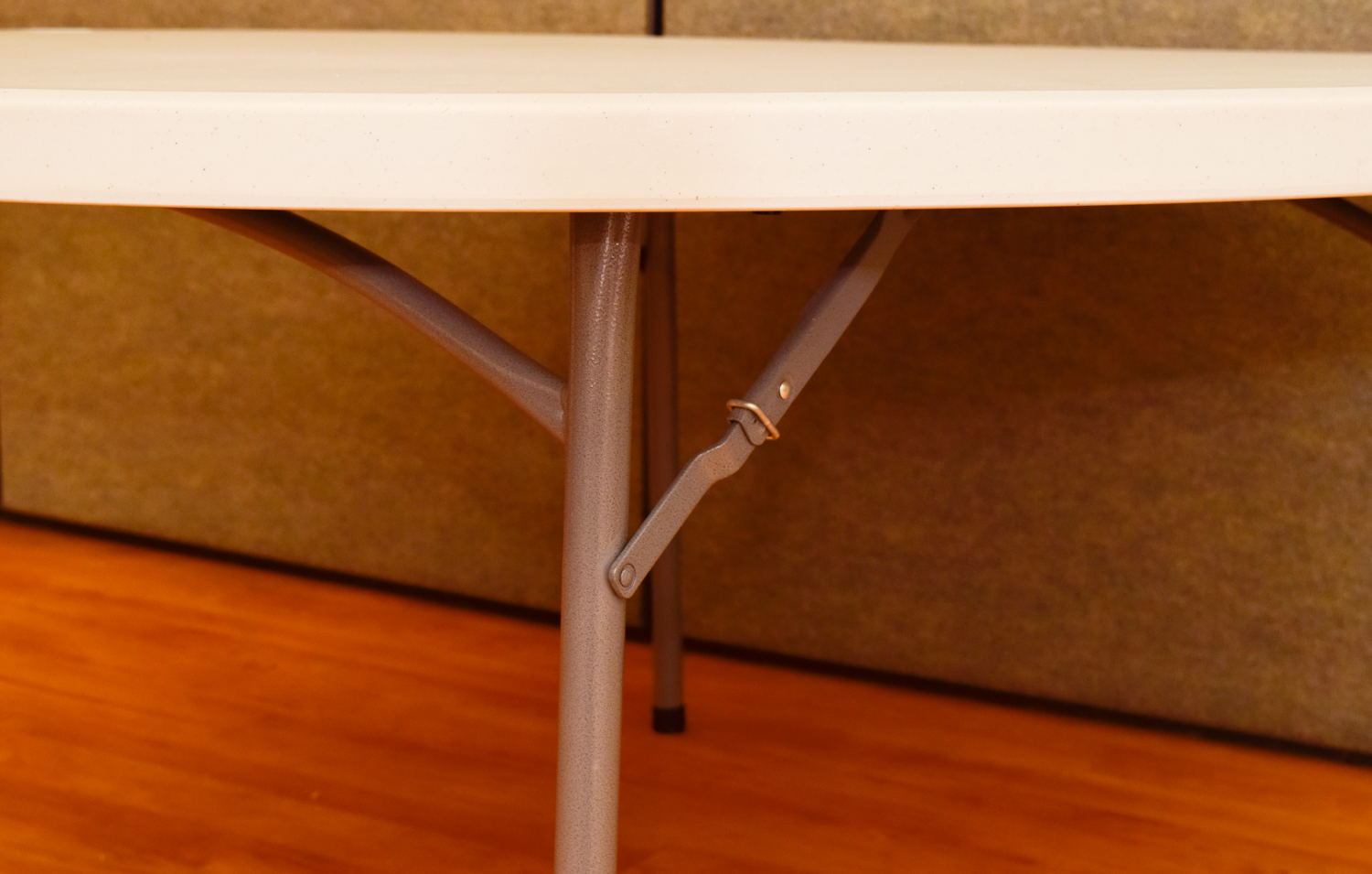 Heavy Duty Round Plastic Table