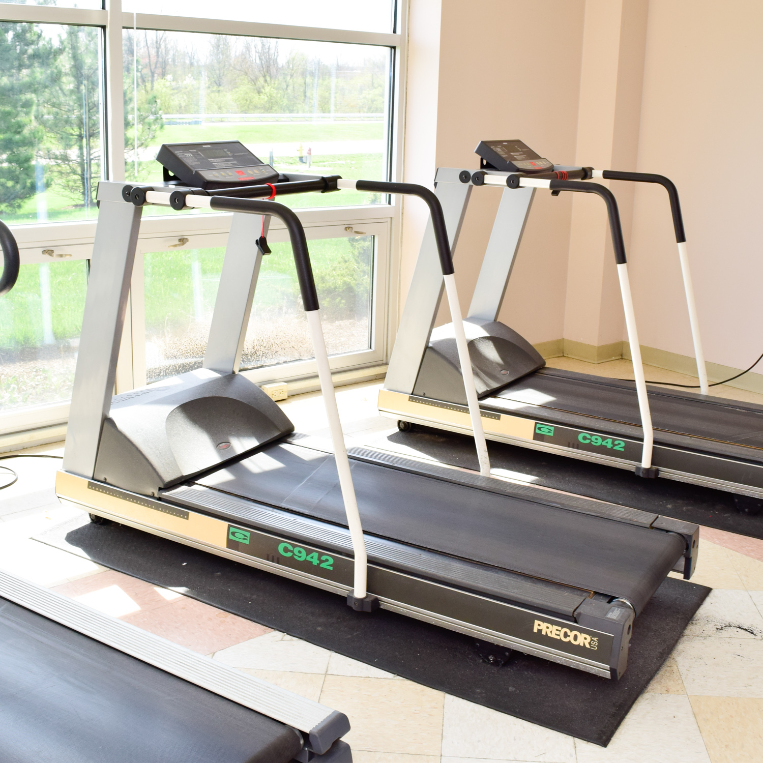 Precor C942 Commercial Treadmill