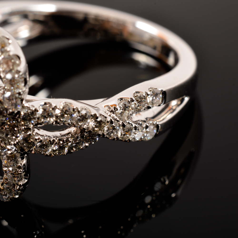 18KT White Gold Diamond Ring, Size 6 1/4