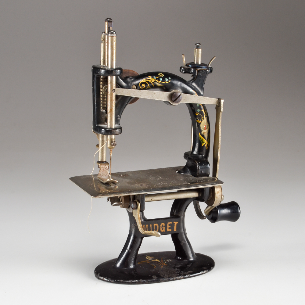 Antique Foley & Williams Midget Toy Sewing Machine