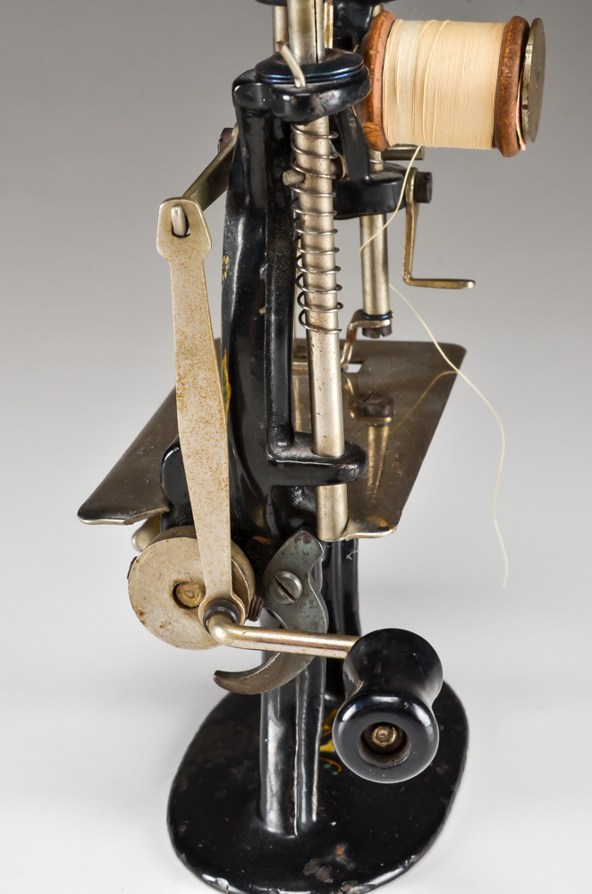 Antique Foley & Williams Midget Toy Sewing Machine