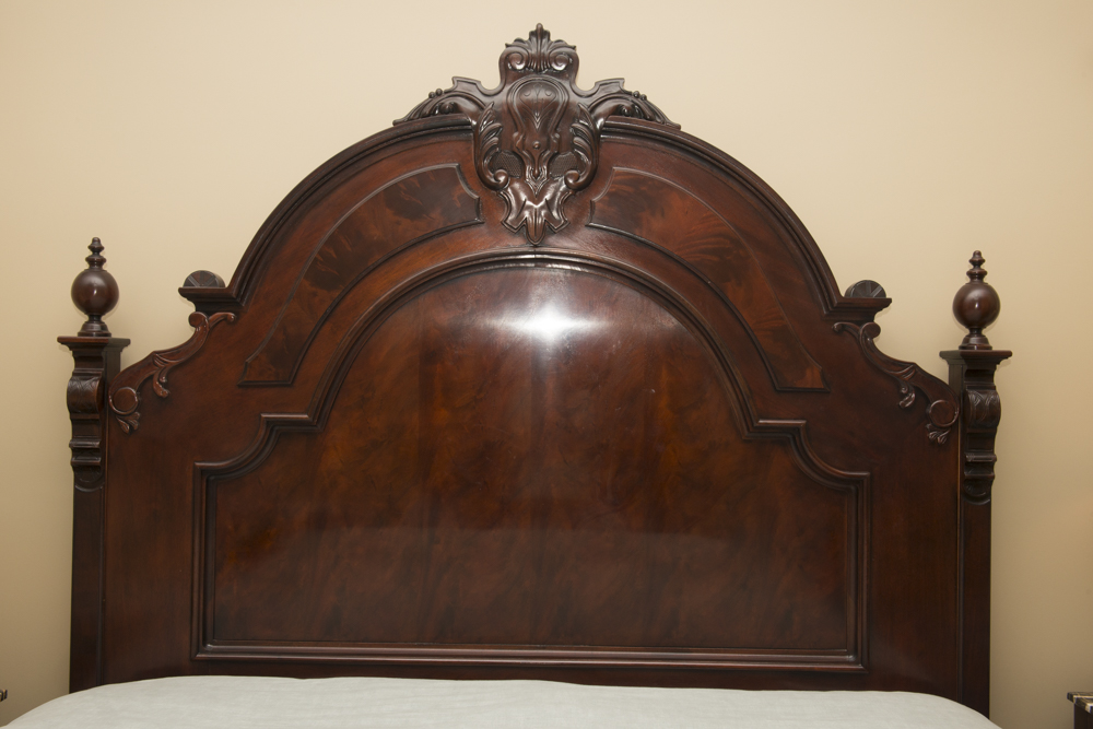 Henredon "Carlyle" King Bed