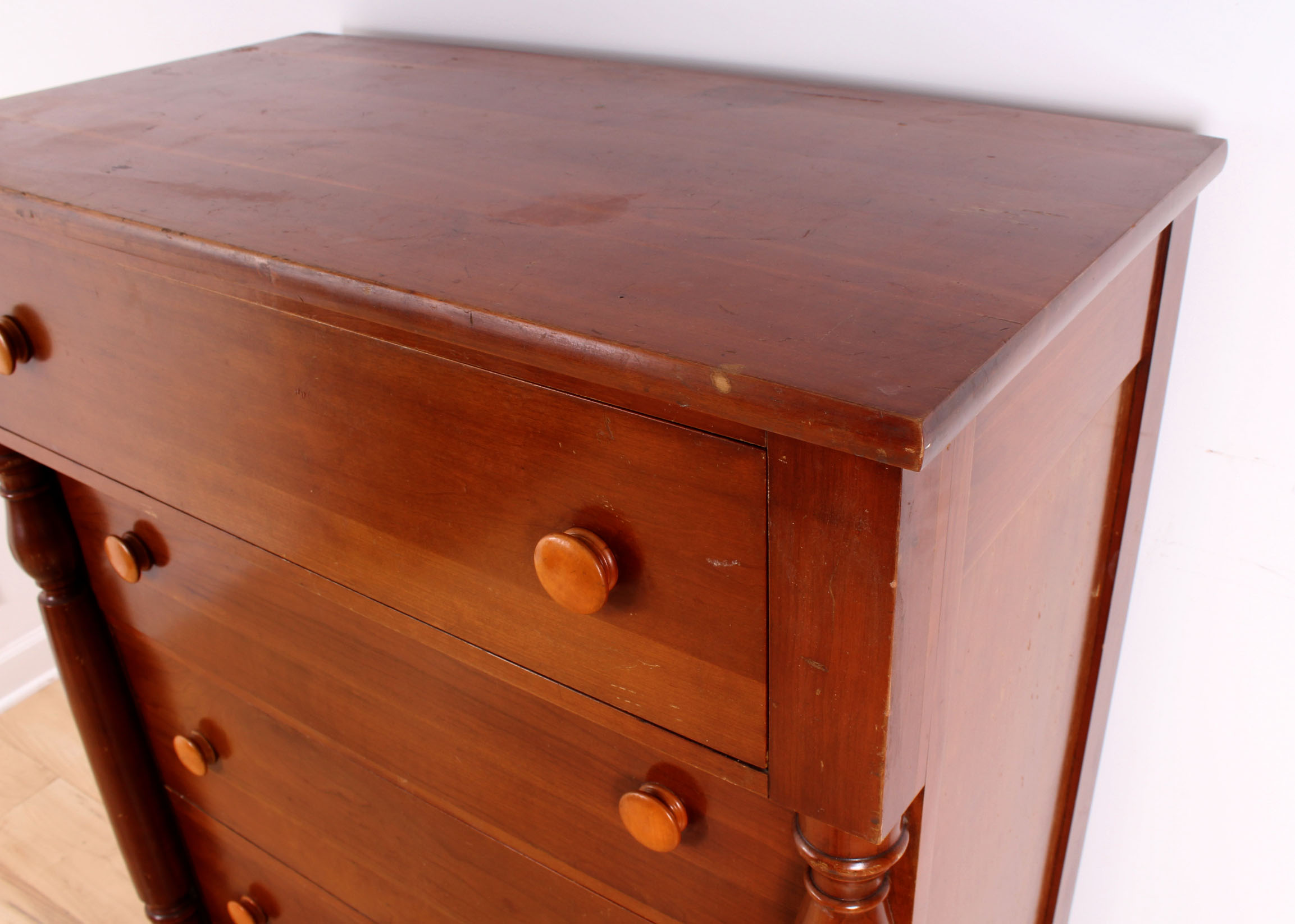 Neoclassical Federal Style Chest of Drawers