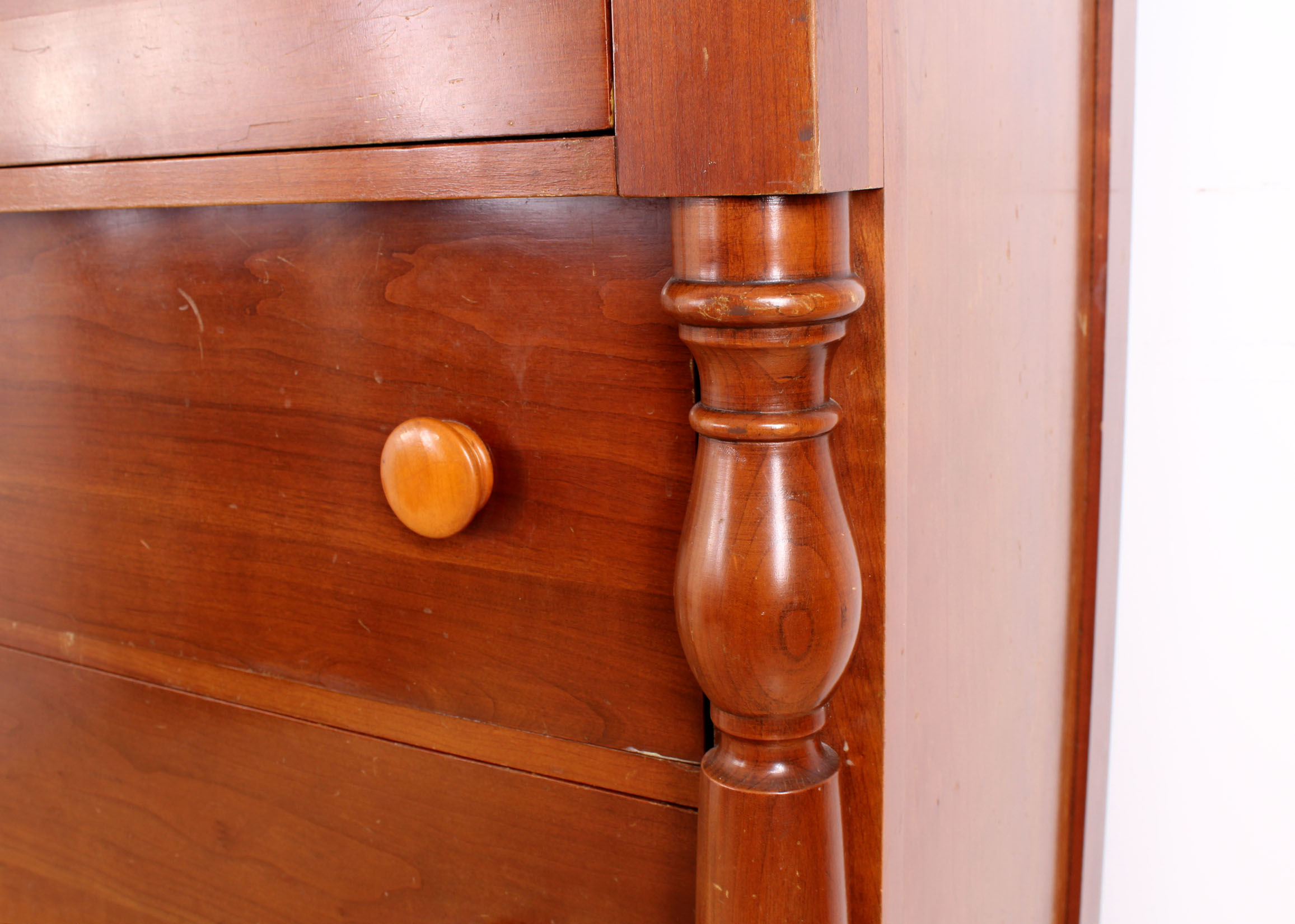 Neoclassical Federal Style Chest of Drawers