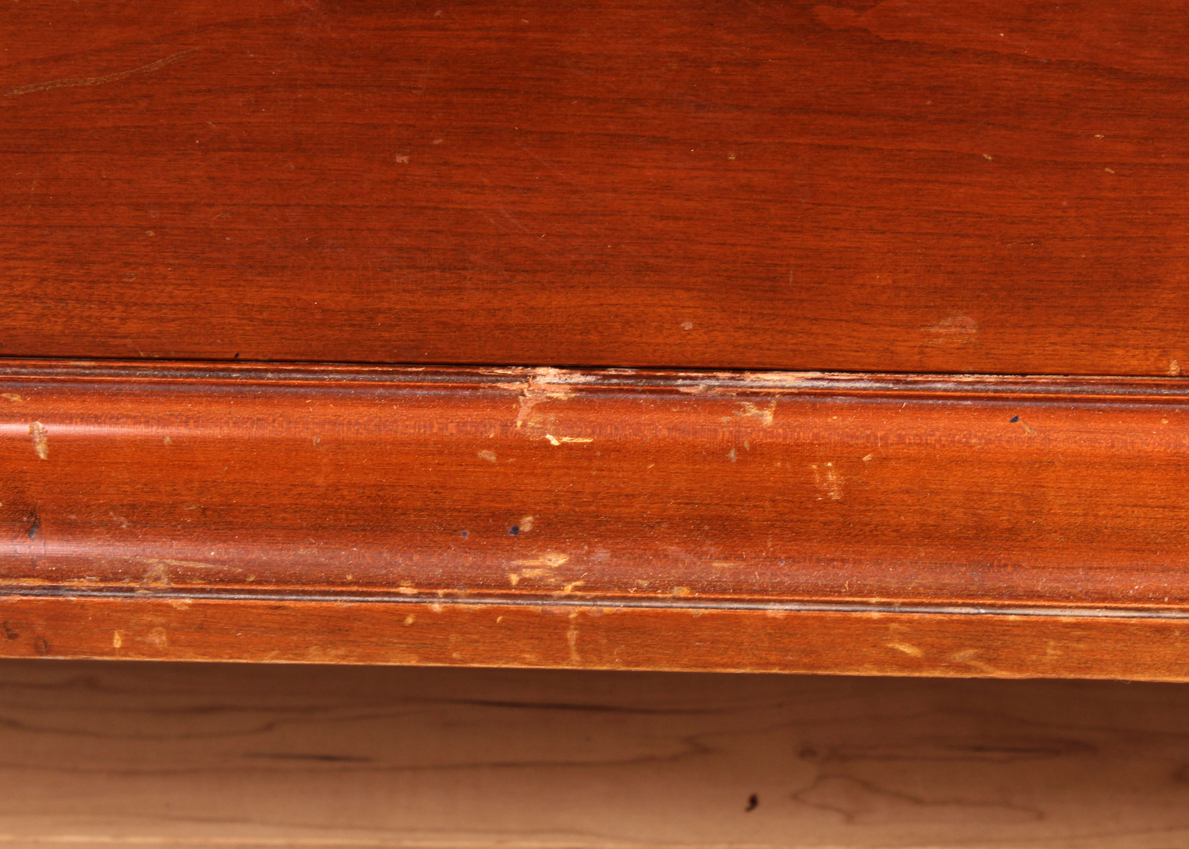 Neoclassical Federal Style Chest of Drawers