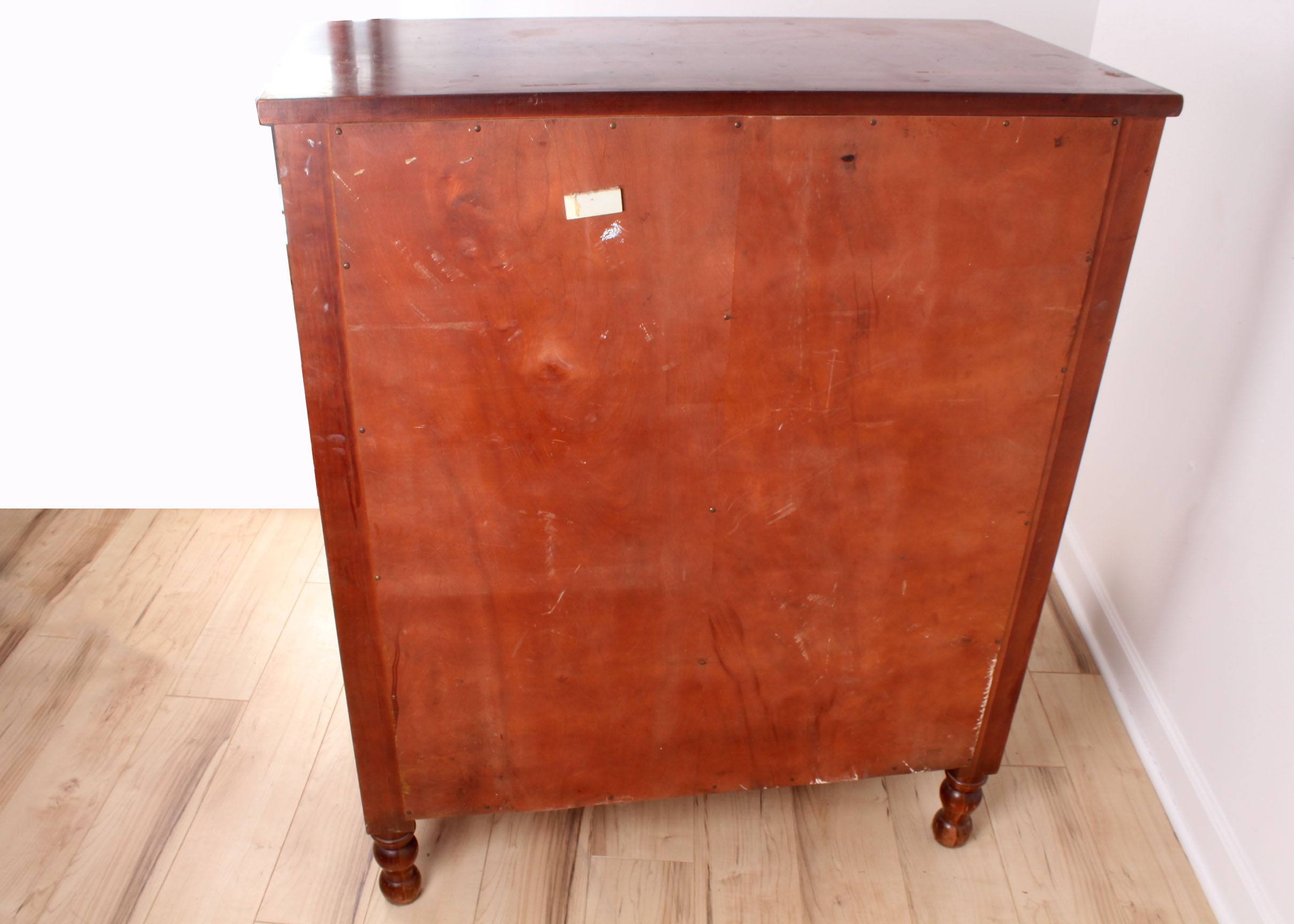 Neoclassical Federal Style Chest of Drawers