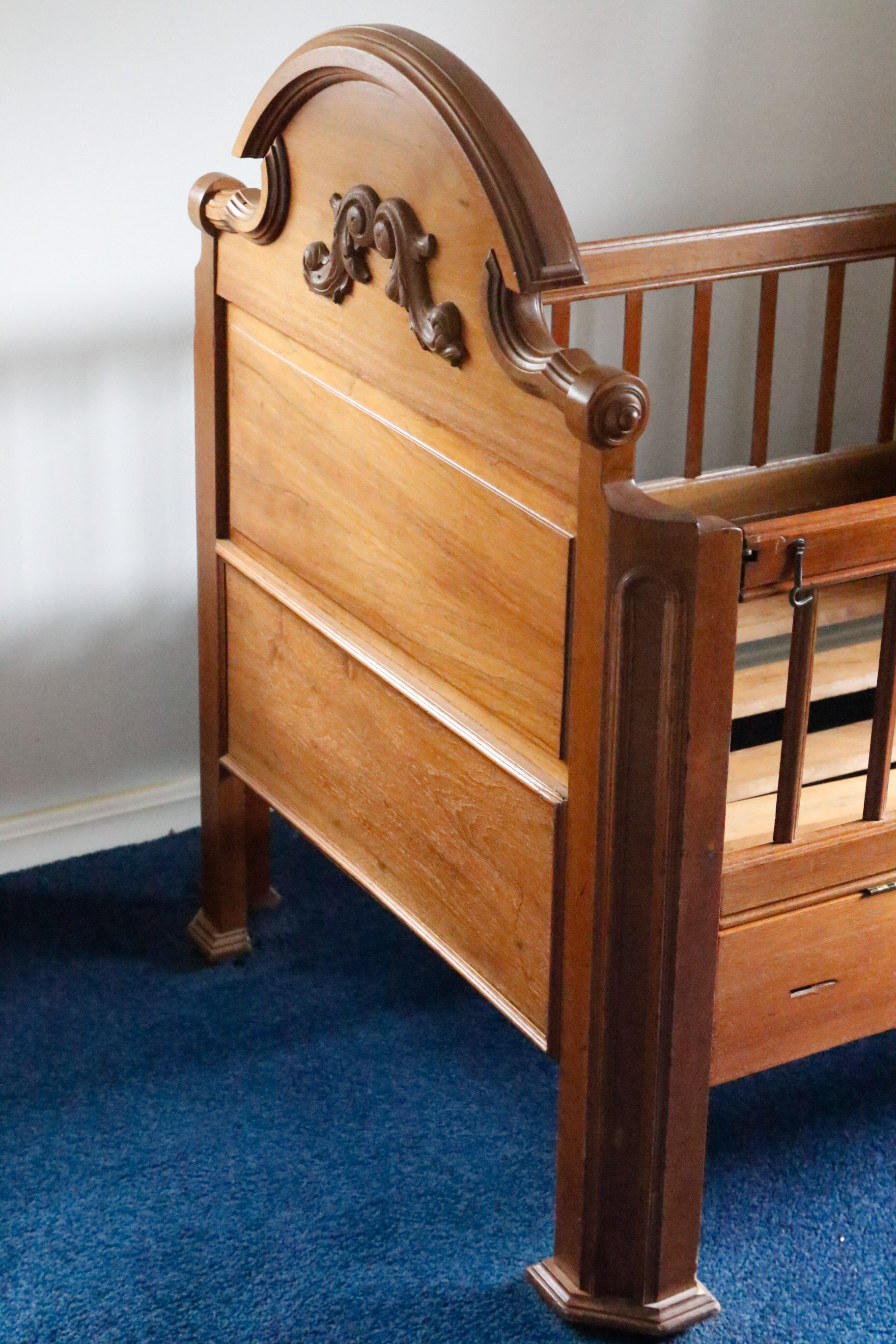 Decorative Antique Carved Victorian Walnut Crib