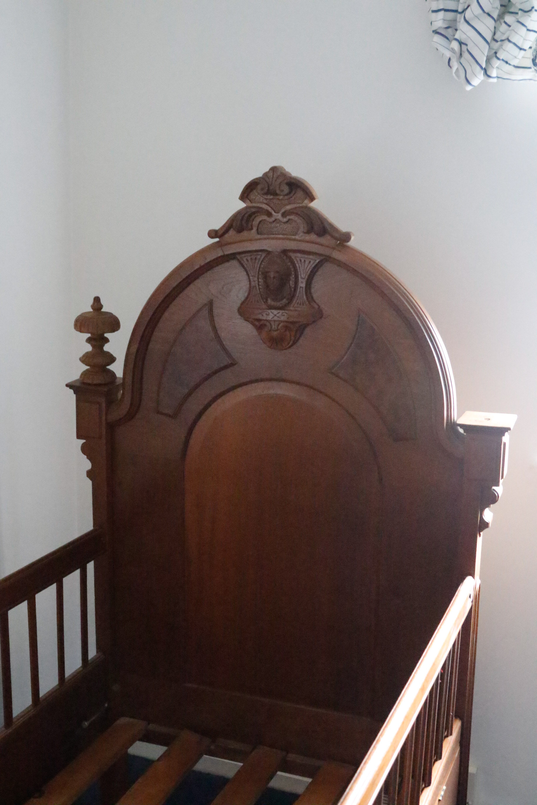 Decorative Antique Carved Victorian Walnut Crib