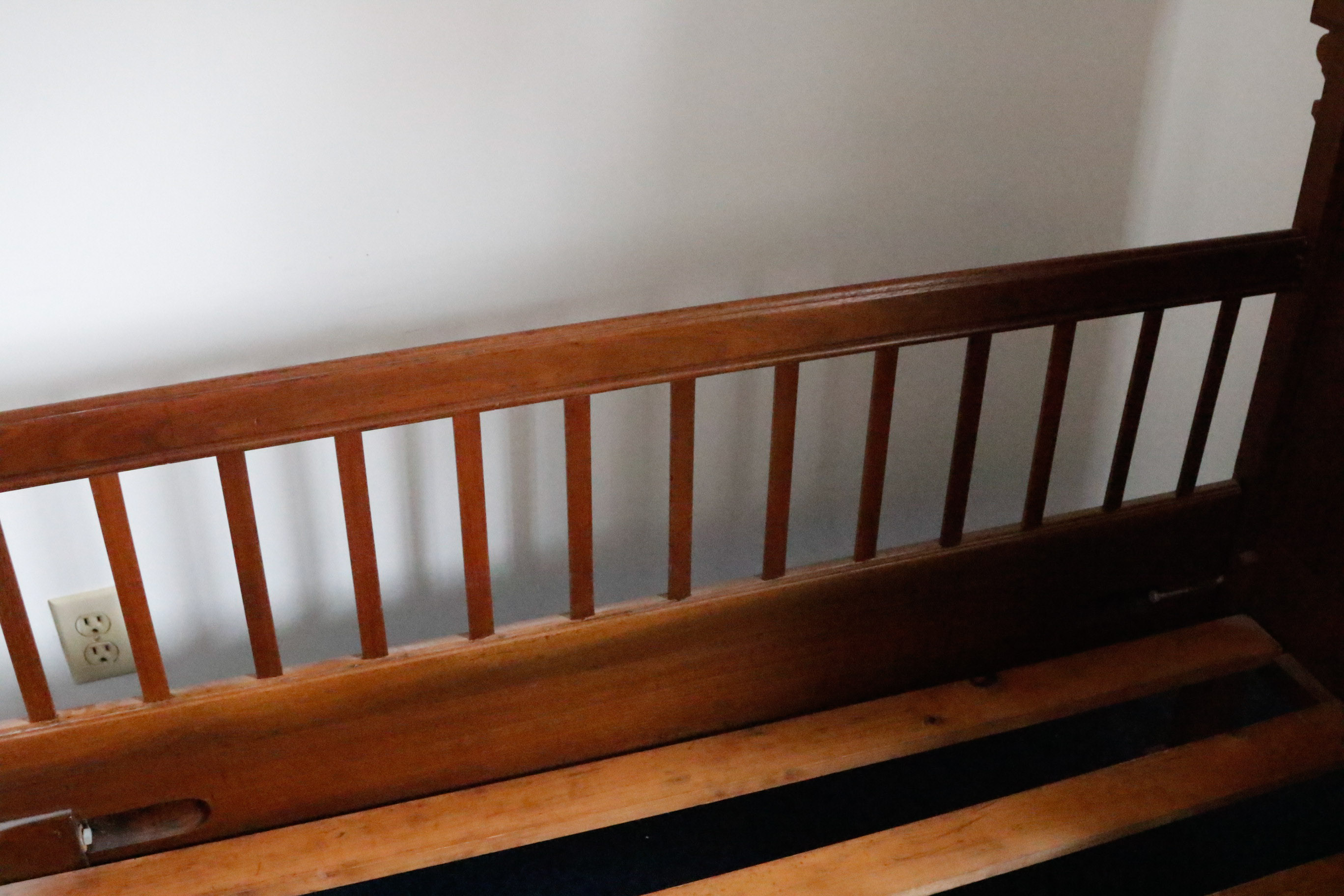 Decorative Antique Carved Victorian Walnut Crib