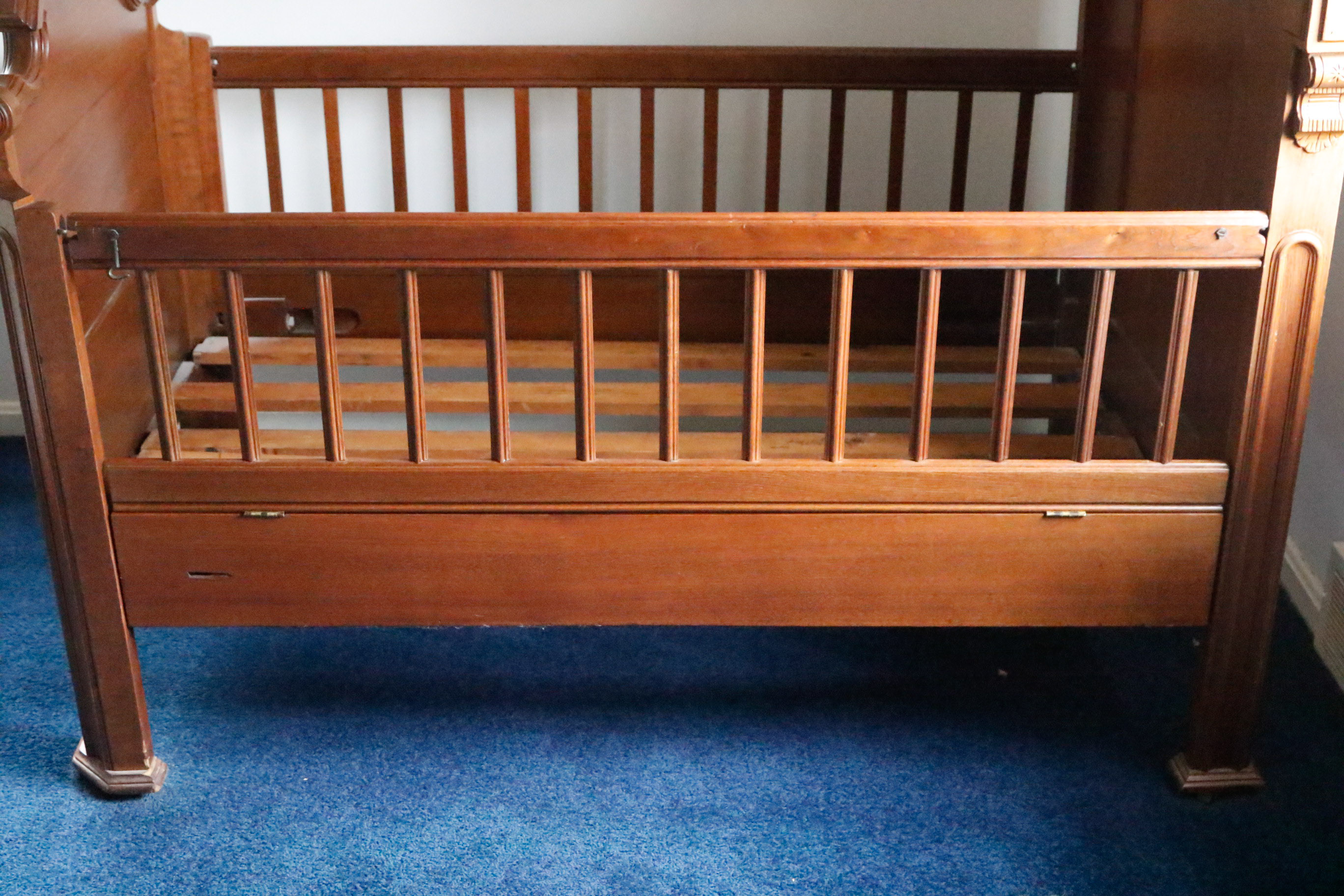 Decorative Antique Carved Victorian Walnut Crib