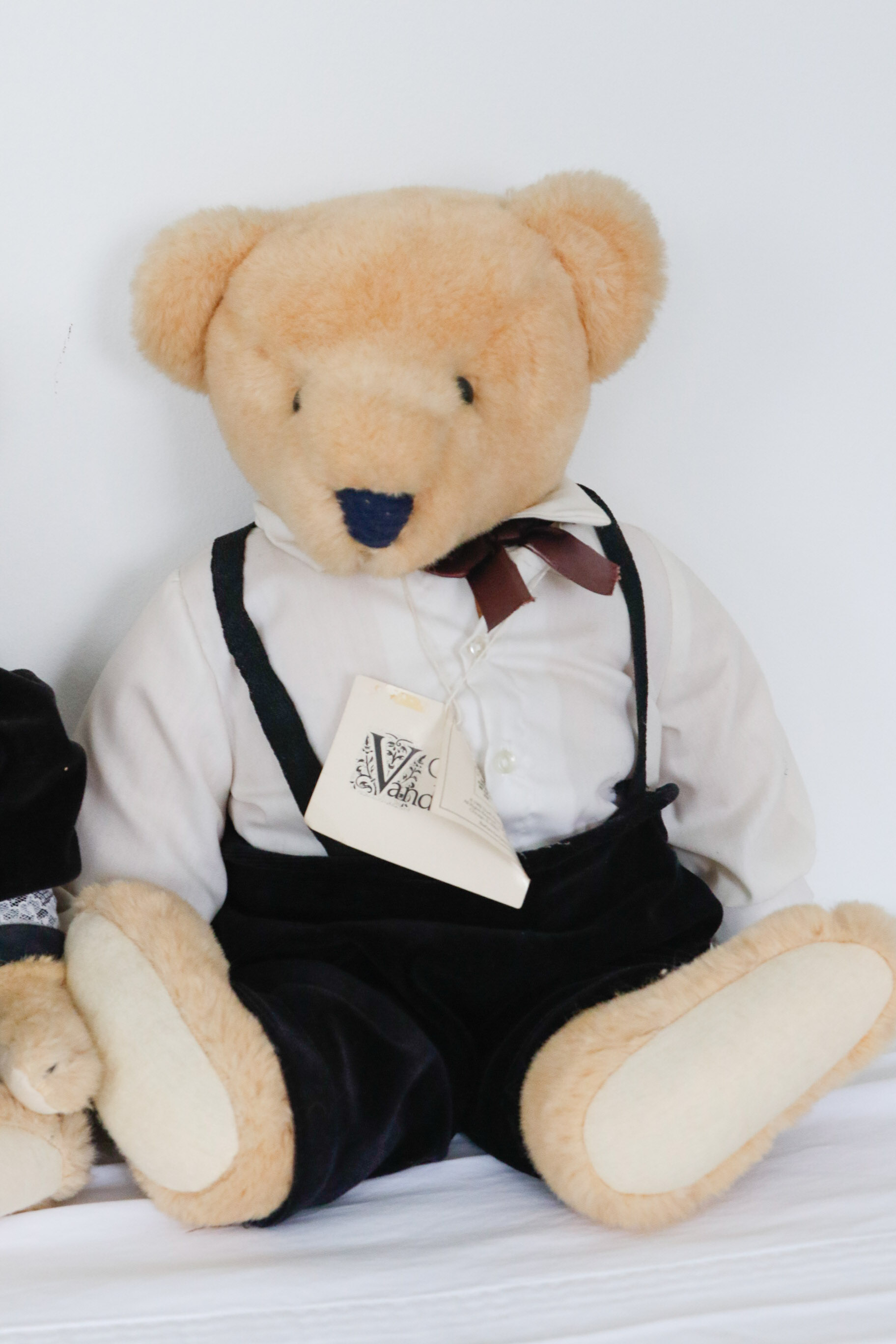 North American Bear Co. VIB Bears Alice & Cornelius Vanderbear