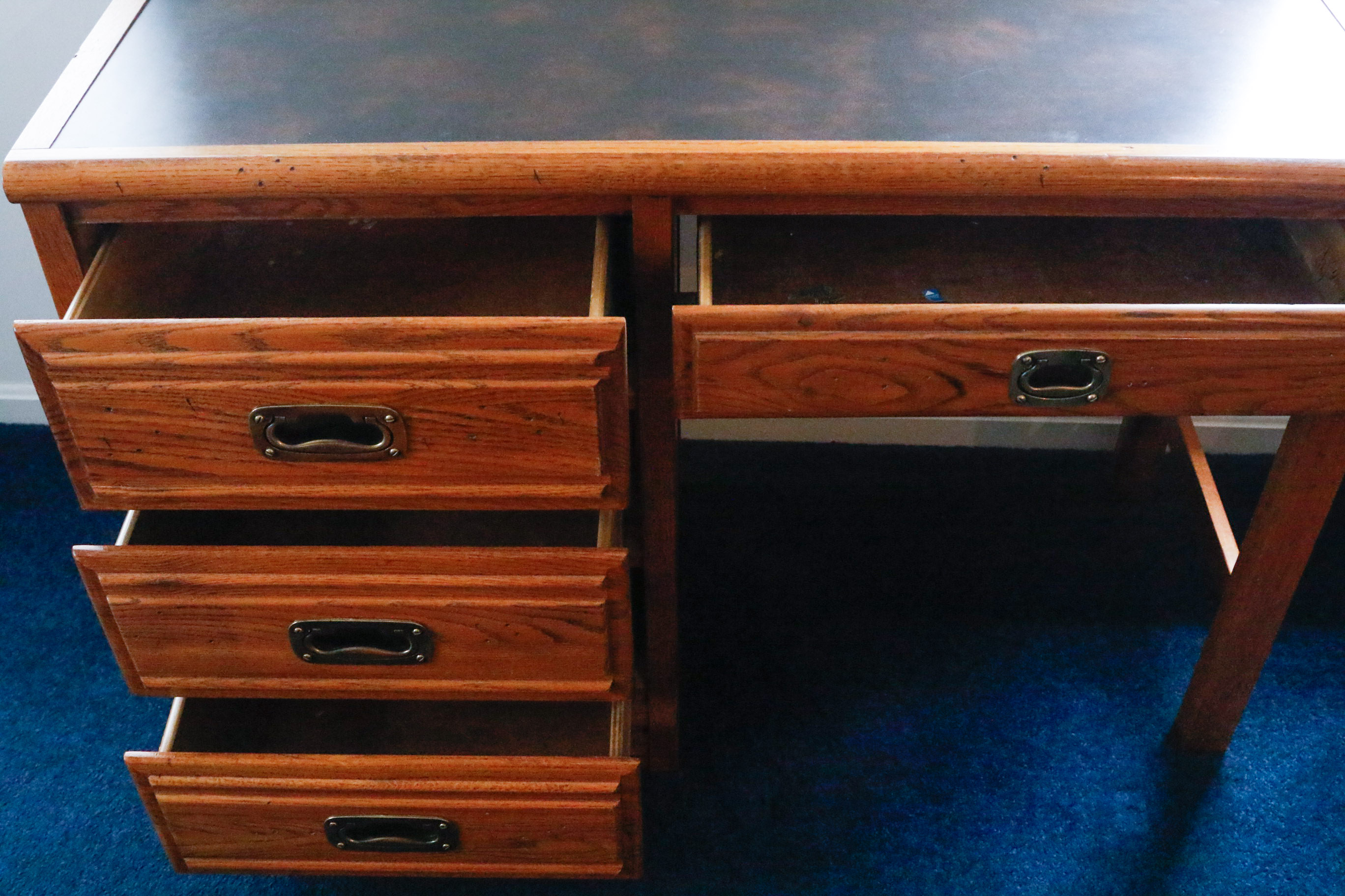 Young Hinkle Outrigger Desk and Chair