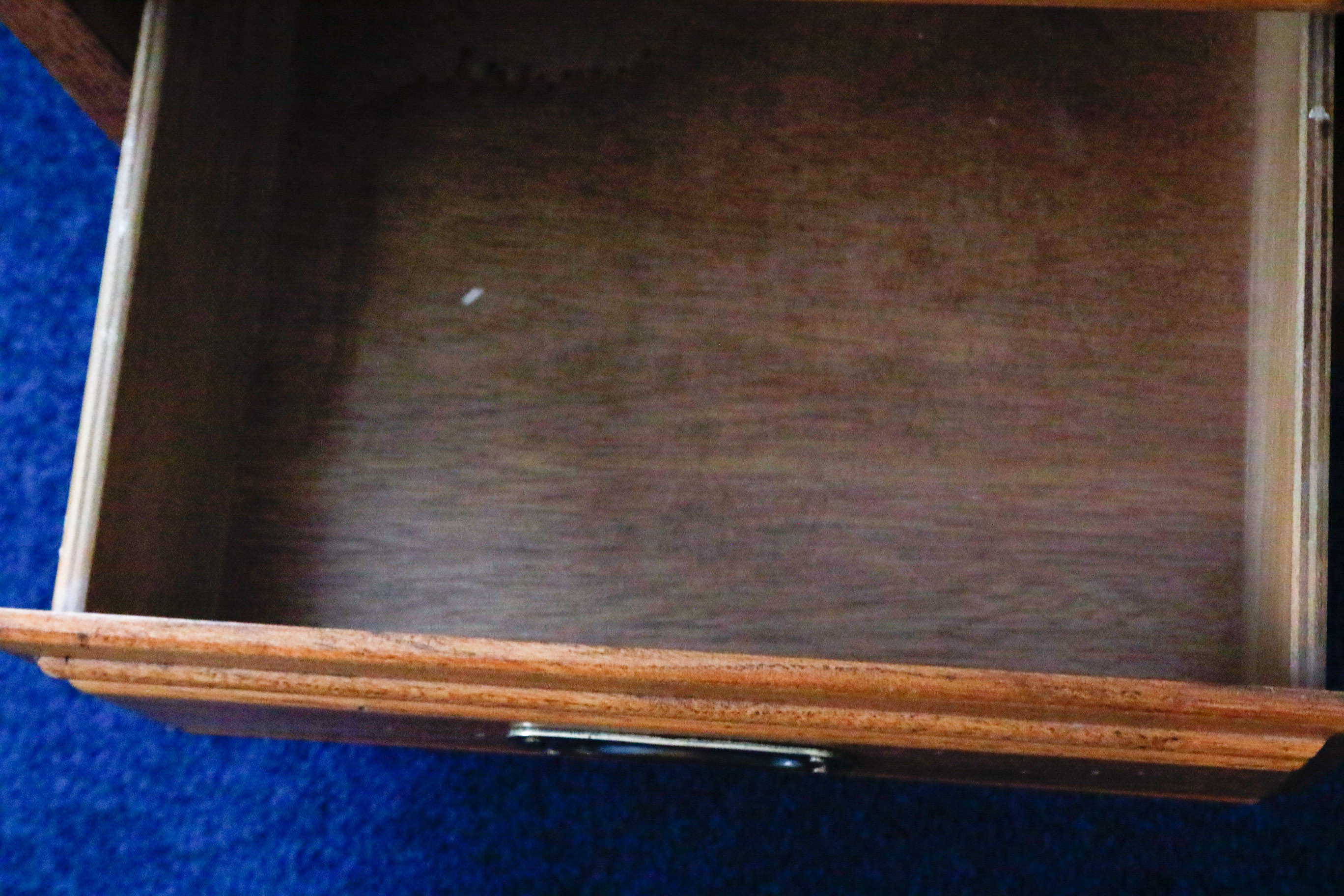 Young Hinkle Outrigger Desk and Chair