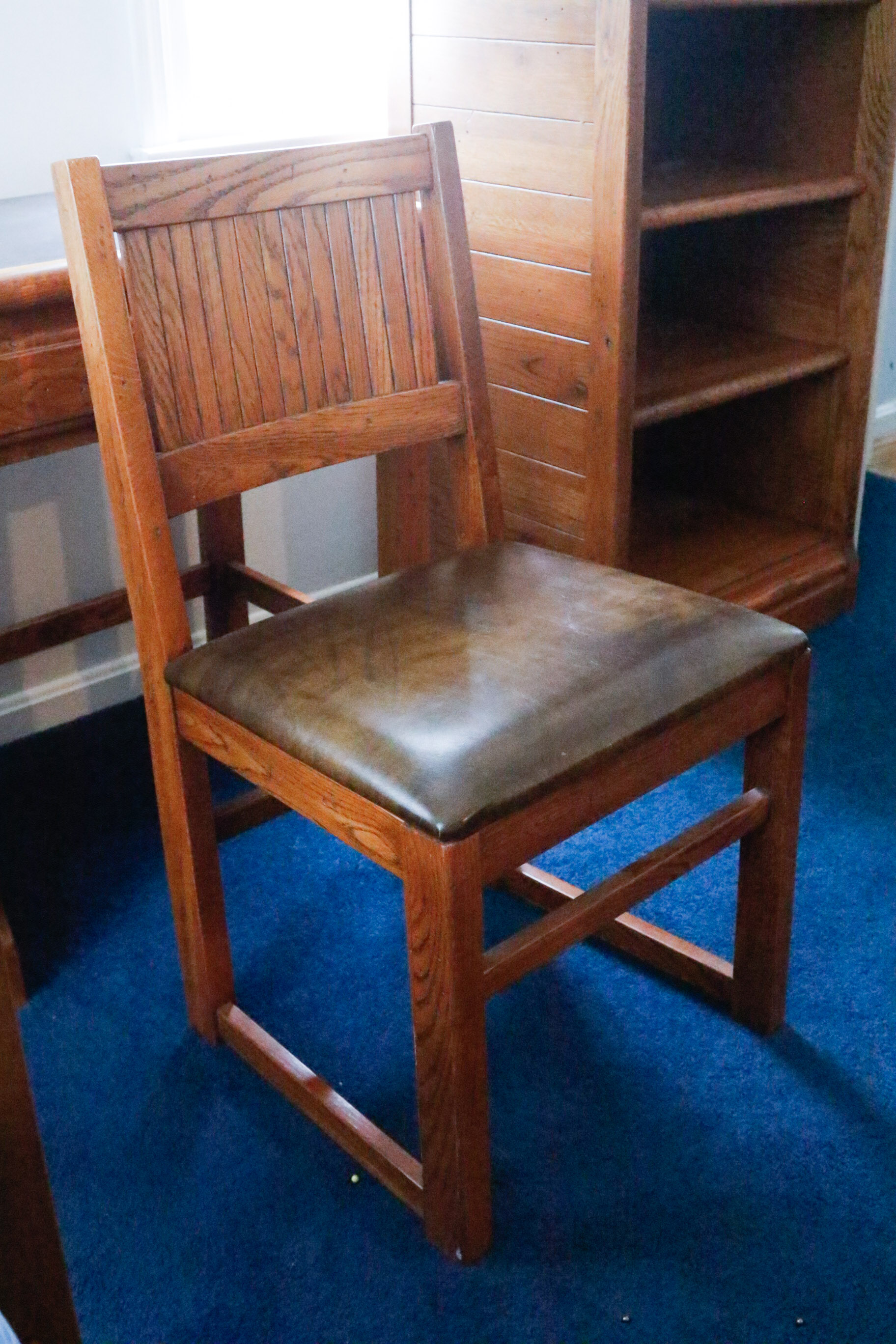 Young Hinkle Outrigger Desk and Chair