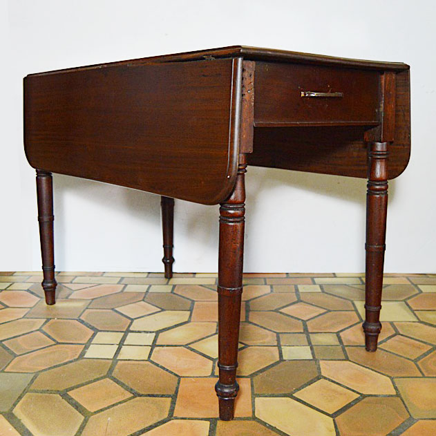 Antique Late 19th Century Mahogany Drop-Leaf Side Table