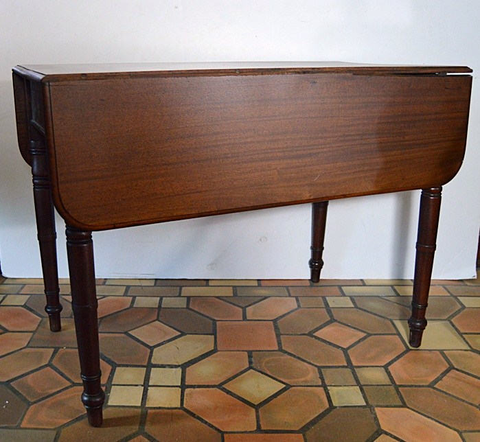 Antique Late 19th Century Mahogany Drop-Leaf Side Table