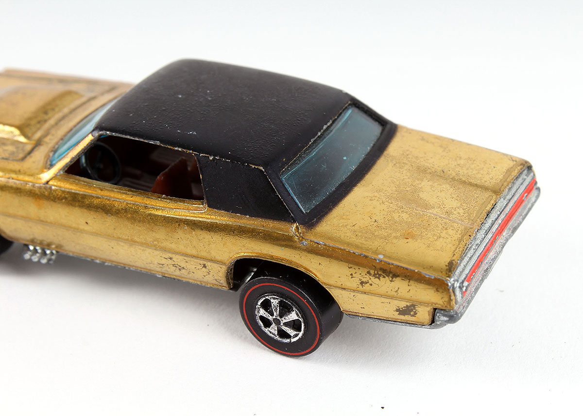 Hot Wheels Die Cast Car Pair