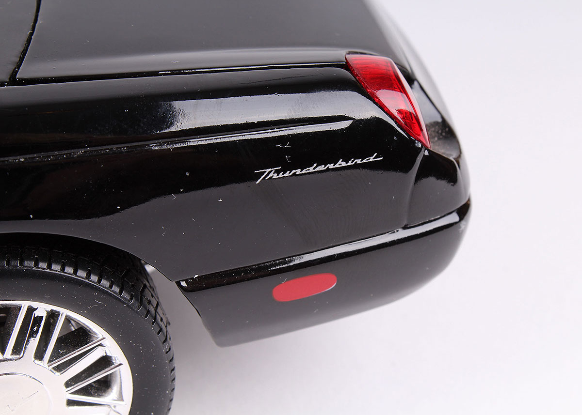 Two Maisto 1:18 Scale Die Cast Cars