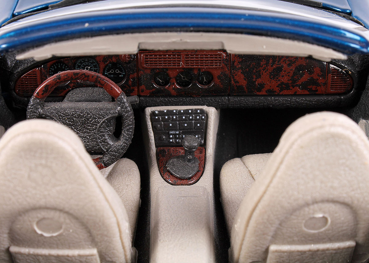 Two Maisto 1:18 Scale Die Cast Cars