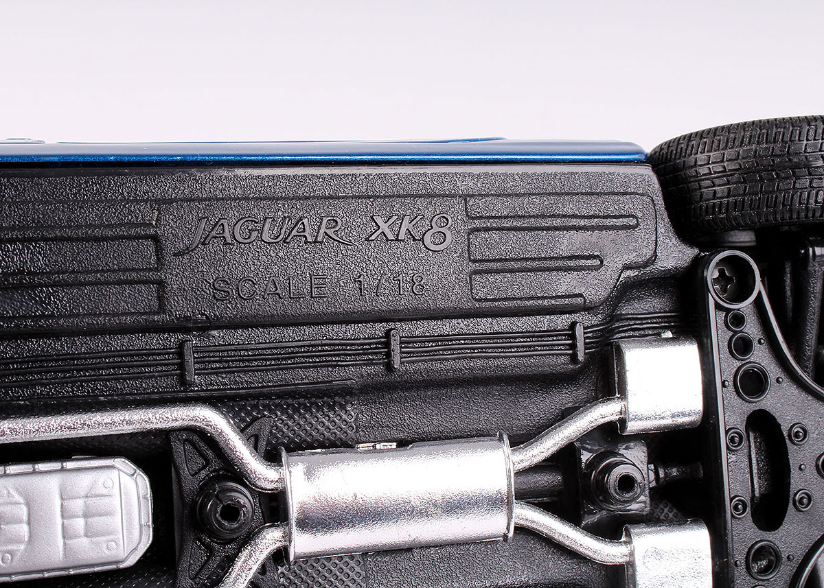 Two Maisto 1:18 Scale Die Cast Cars