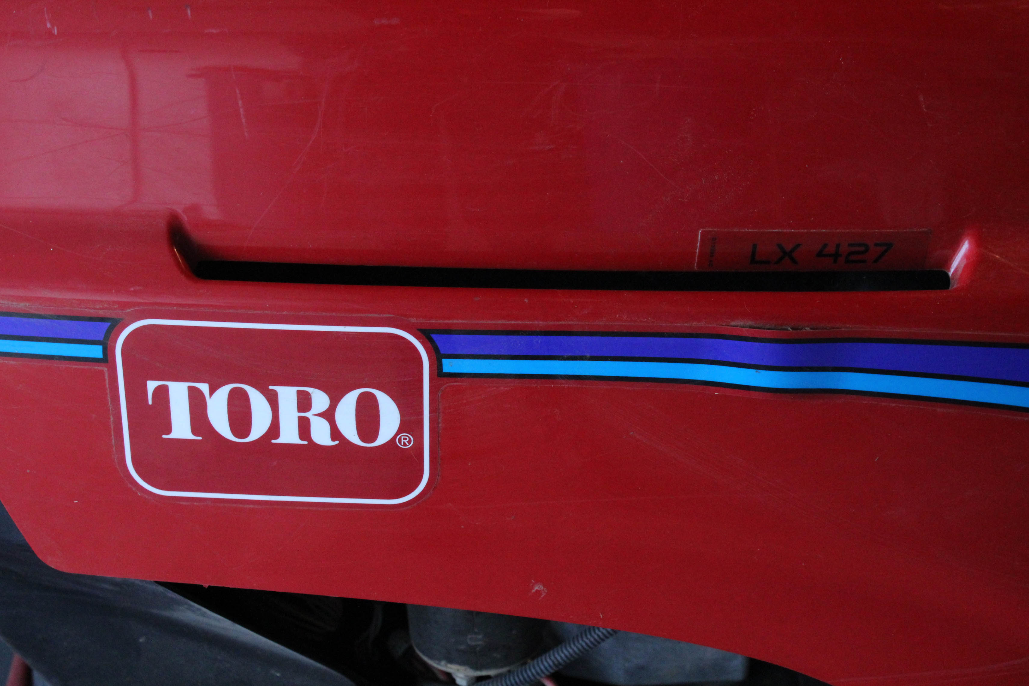 Toro LX 427 Lawn Tractor