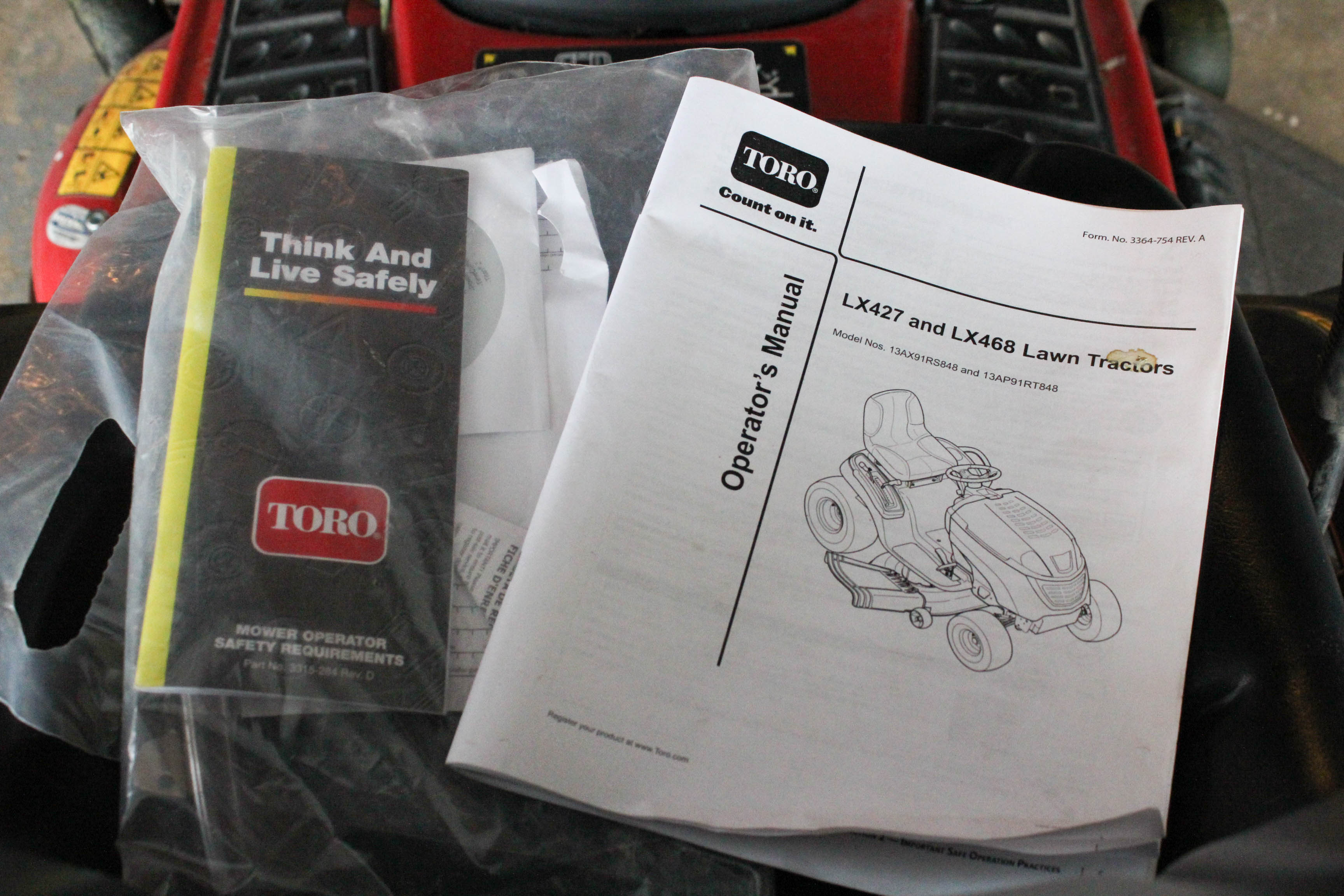 Toro LX 427 Lawn Tractor