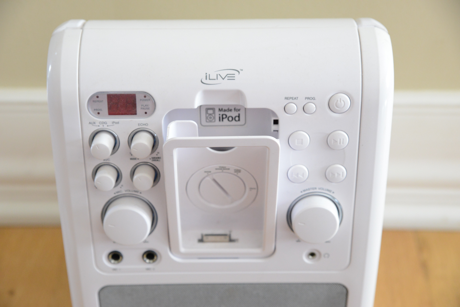 iLive iPod and CD Player