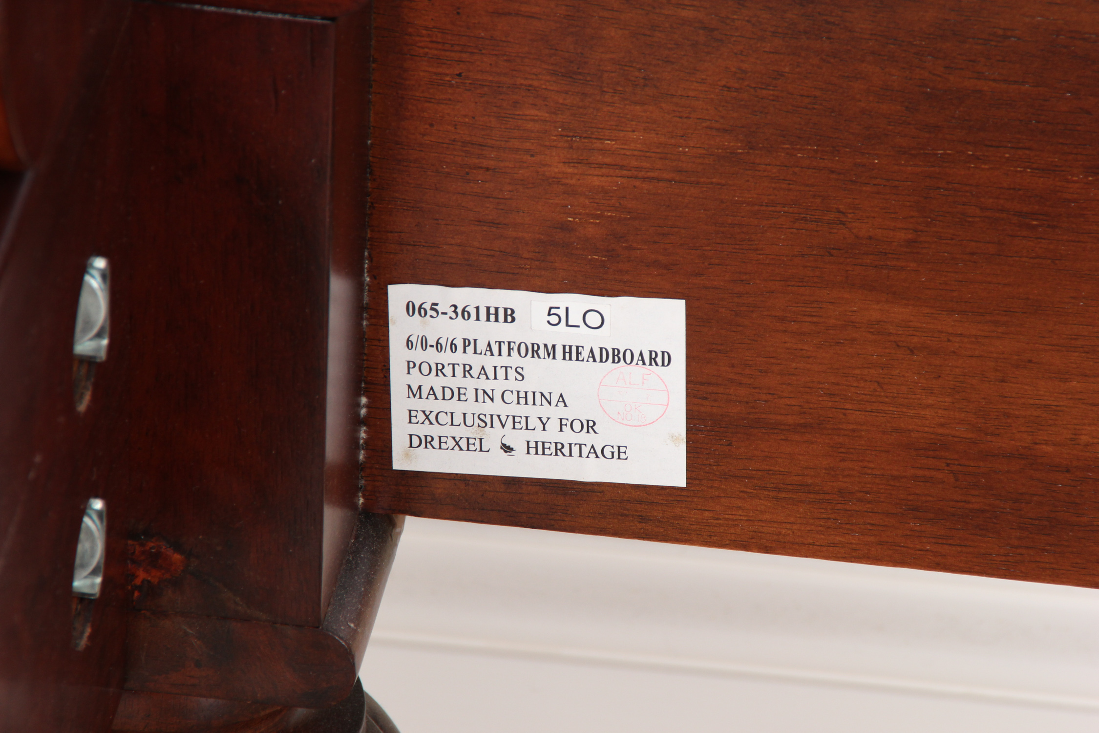 Drexel Heritage 'Portraits' Burled Sleigh Bed