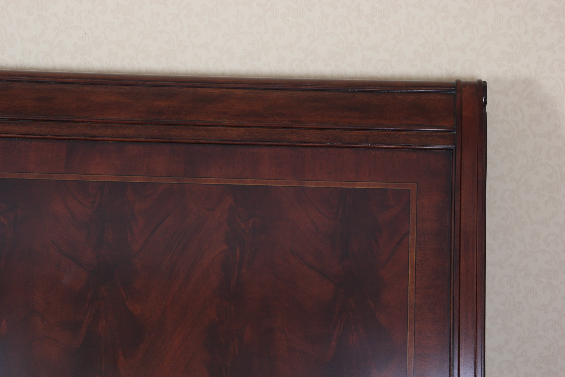 Drexel Heritage 'Portraits' Burled Sleigh Bed