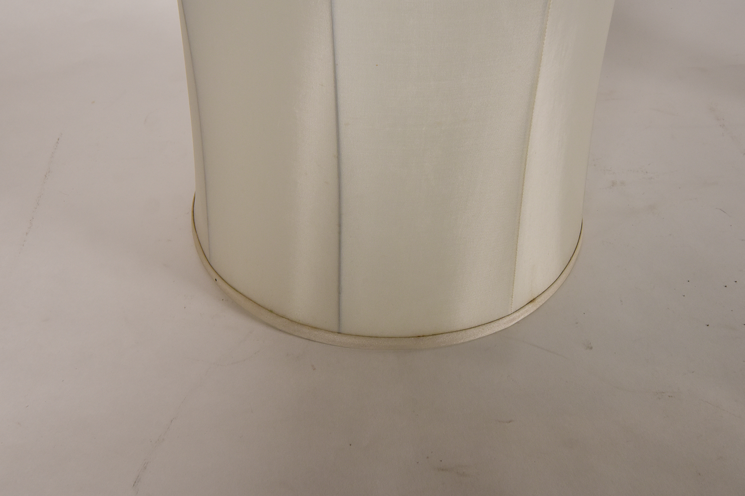 Table Lamp With Shade and Finial