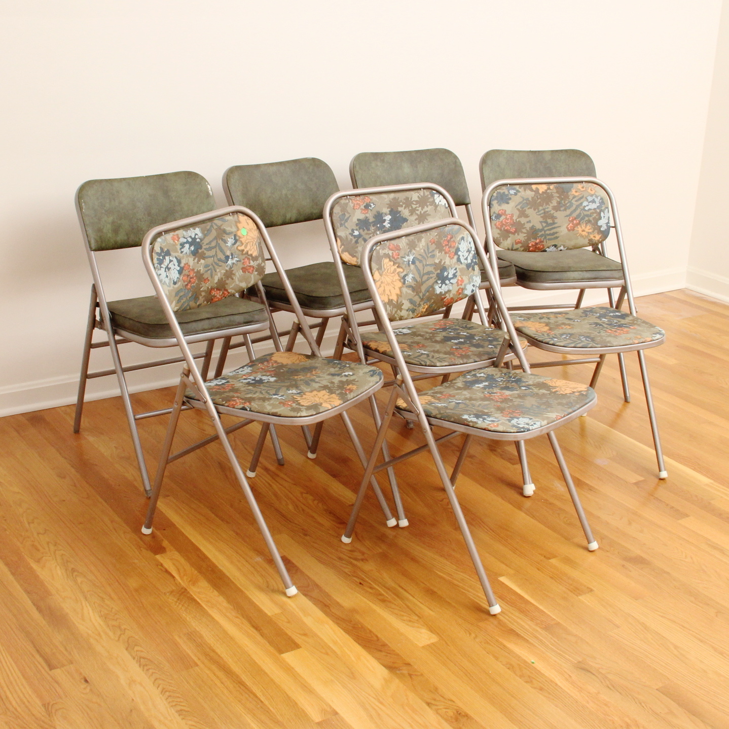 Set of Vintage Samsonite Folding Chairs