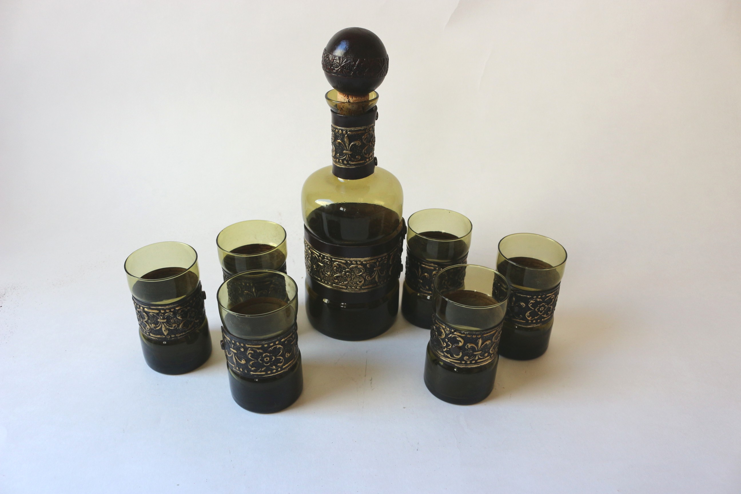 Florentine Green Art Glass Decanter and Glasses Set