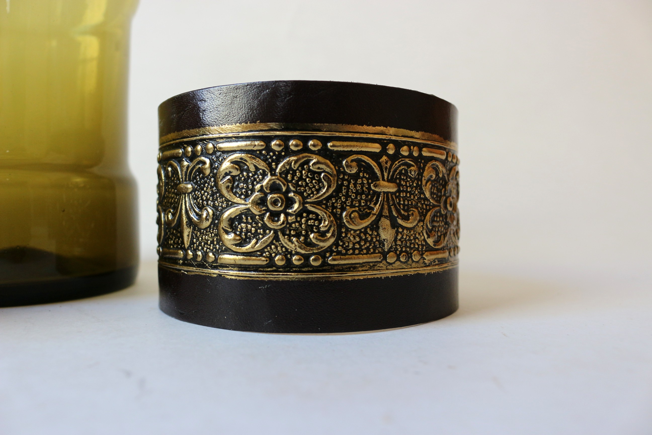 Florentine Green Art Glass Decanter and Glasses Set