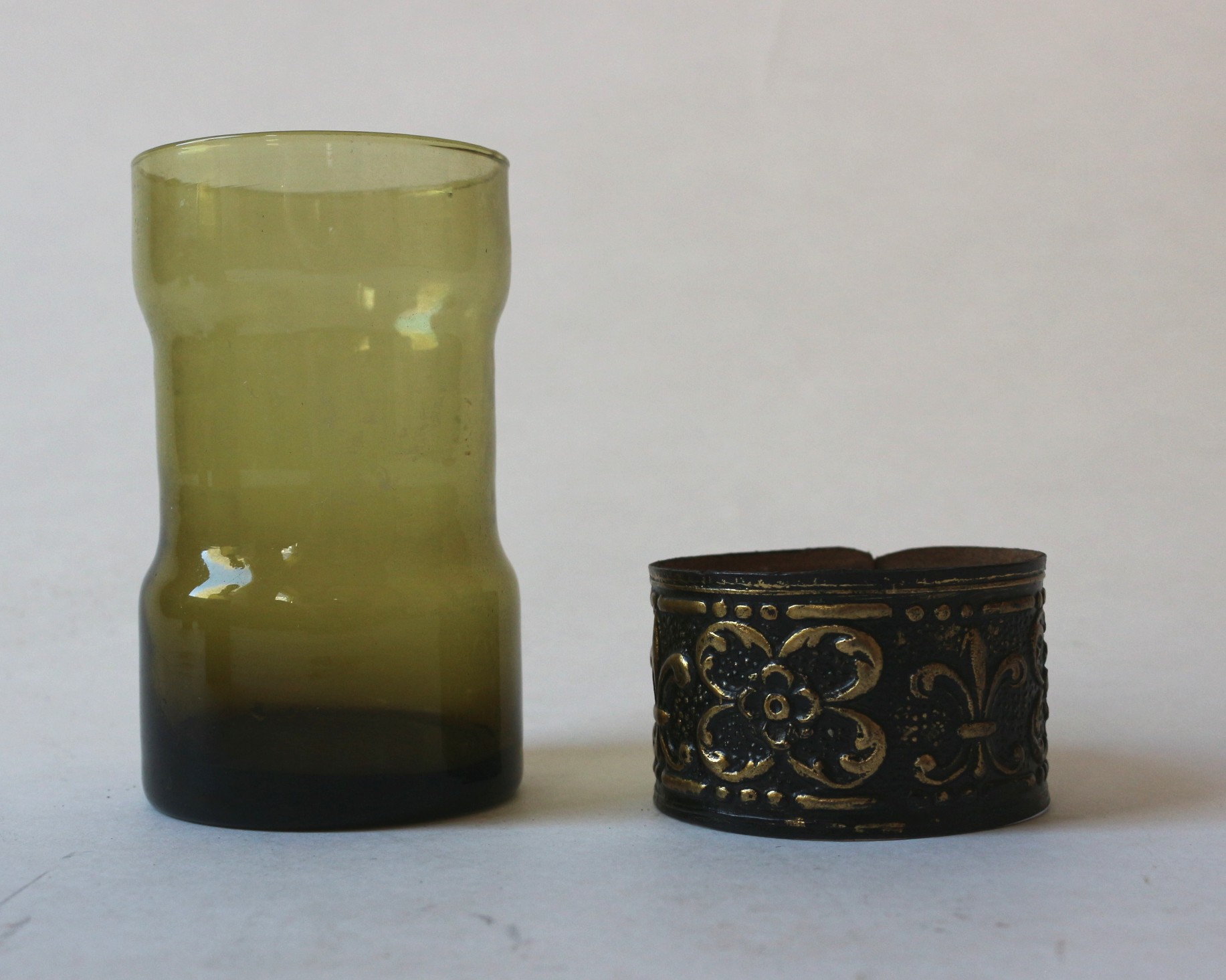 Florentine Green Art Glass Decanter and Glasses Set